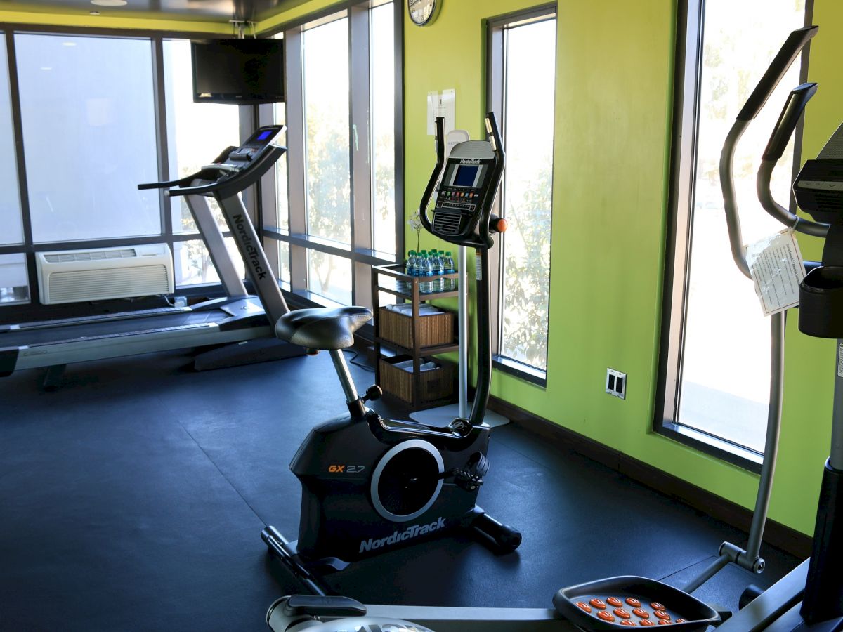 BLVD Hotel & Studios