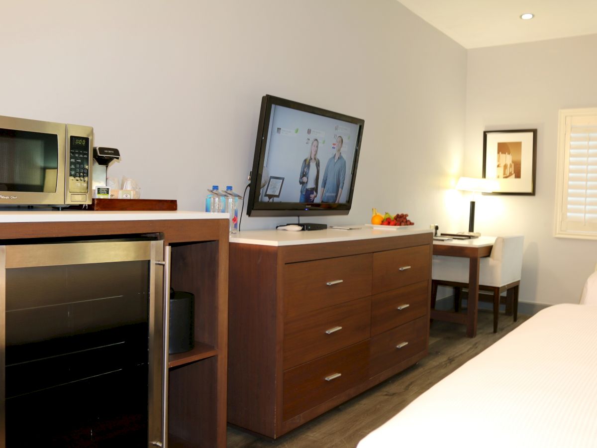 BLVD Hotel & Studios
