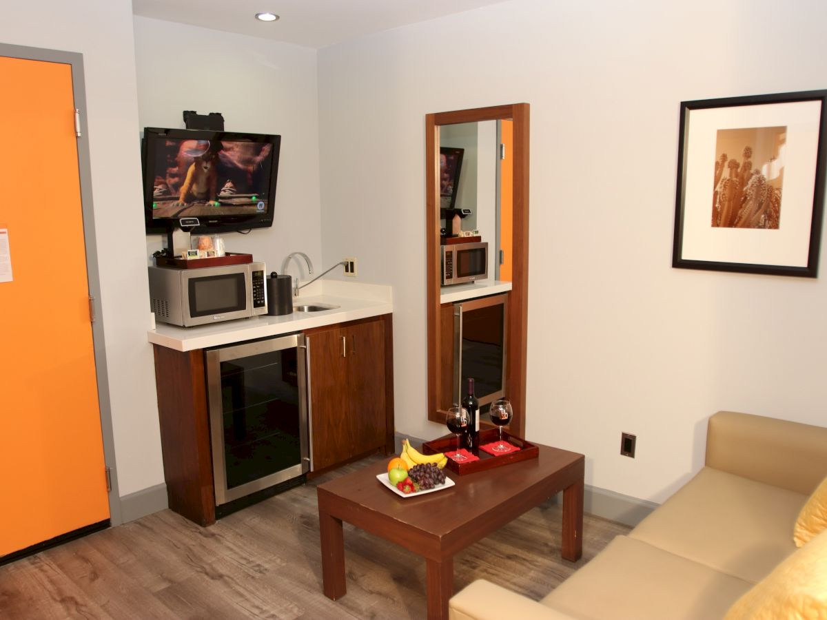 BLVD Hotel & Studios