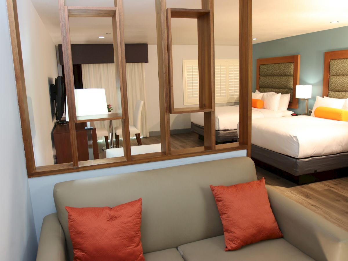 BLVD Hotel & Studios