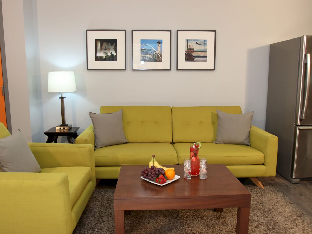 BLVD Hotel & Studios