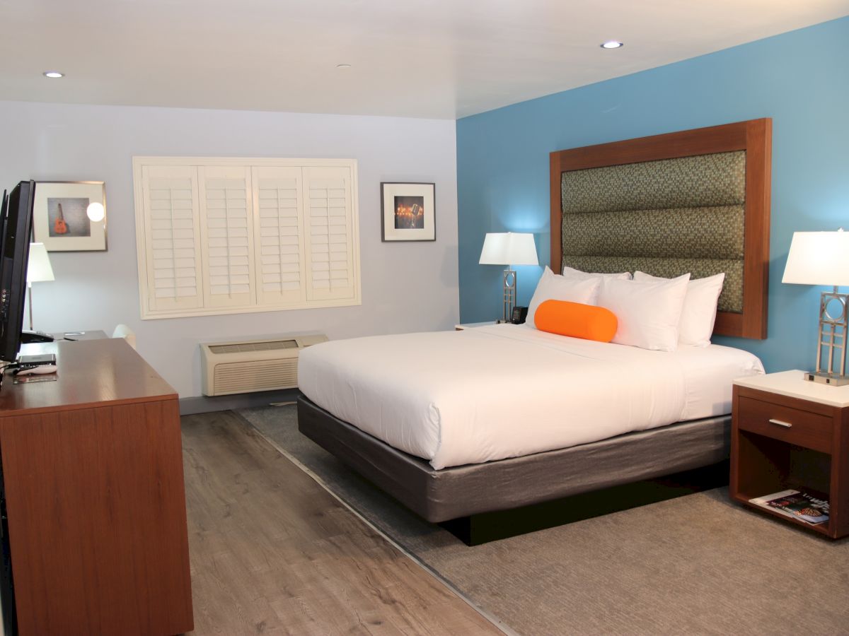 BLVD Hotel & Studios