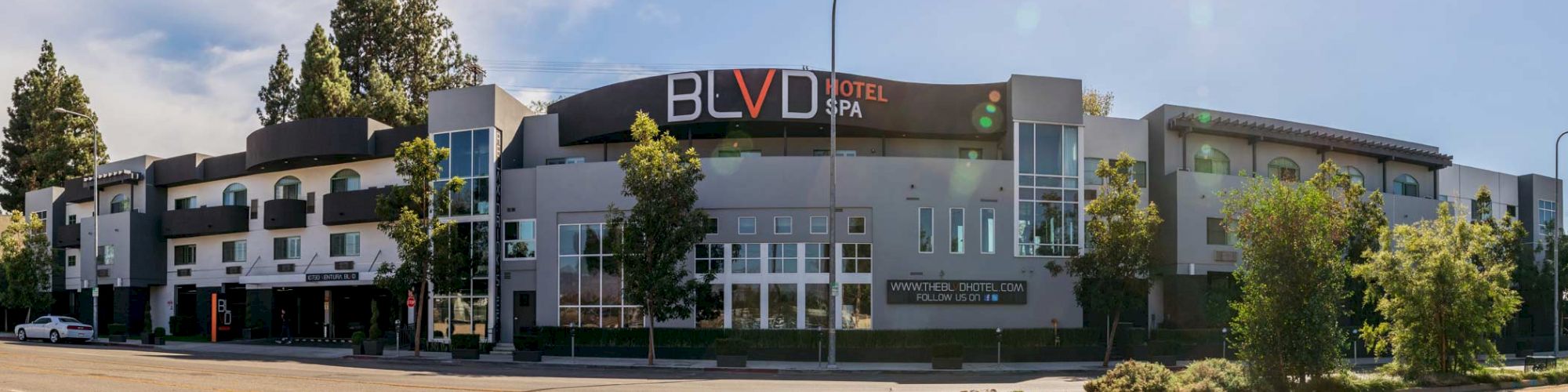 BLVD Hotel & Studios