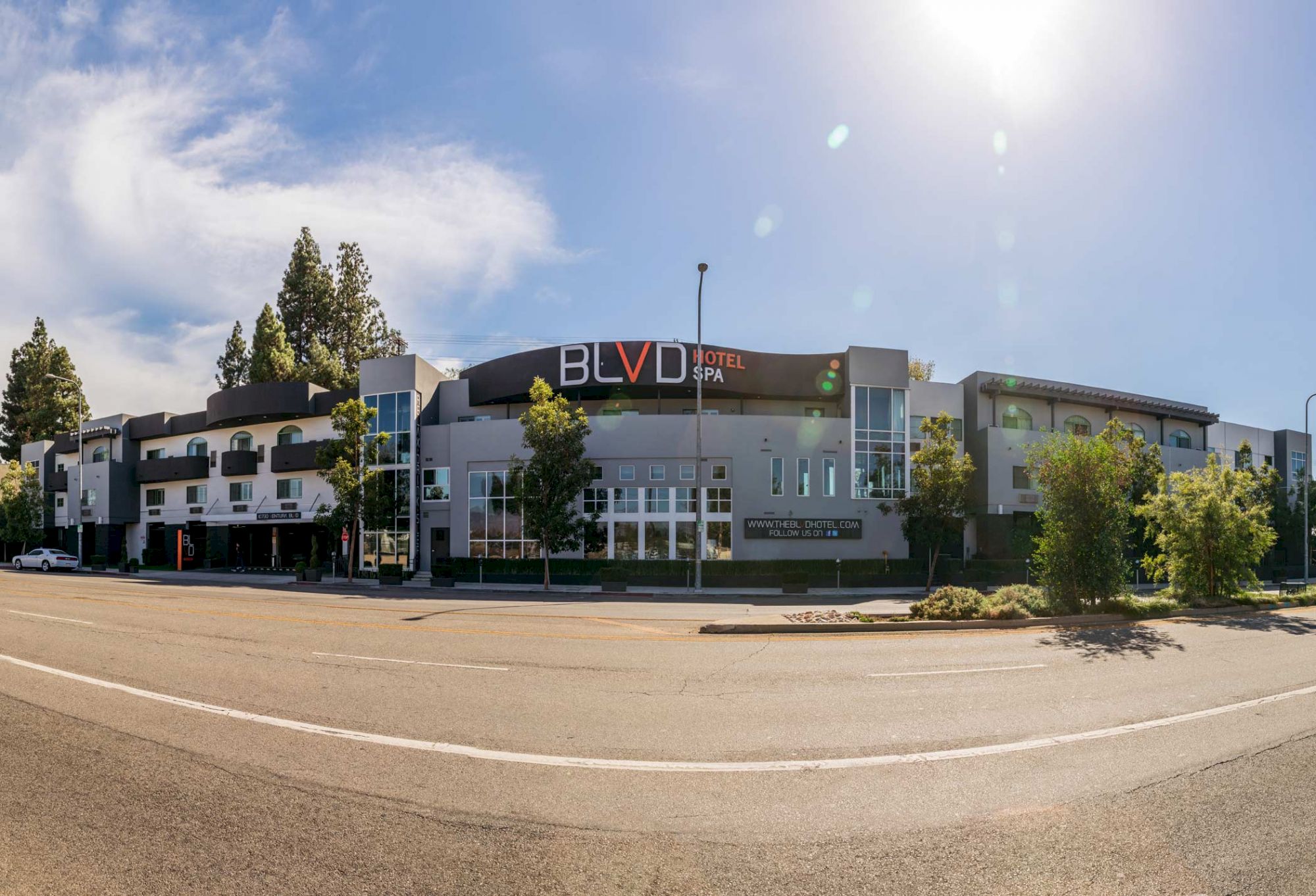 BLVD Hotel & Studios